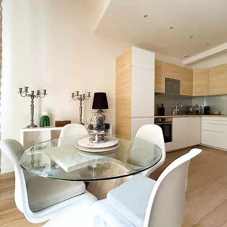 Centre Διαμέρισμα *